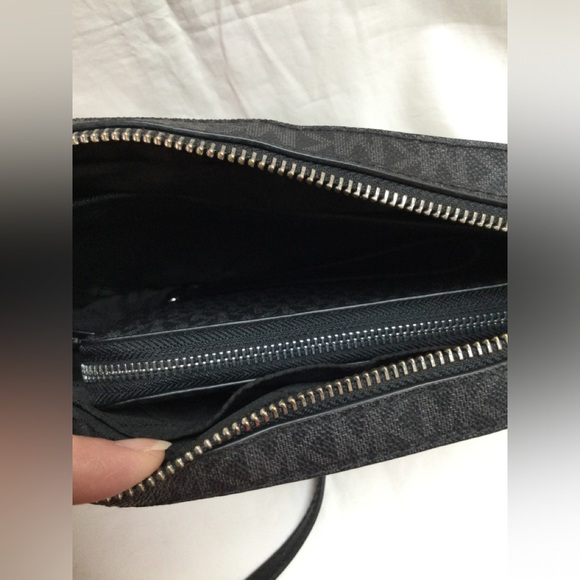 Michael  Kors Purse and Wallet. Black - Picture 15 of 16